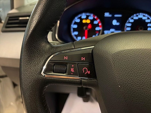 Seat Arona 18 of 21