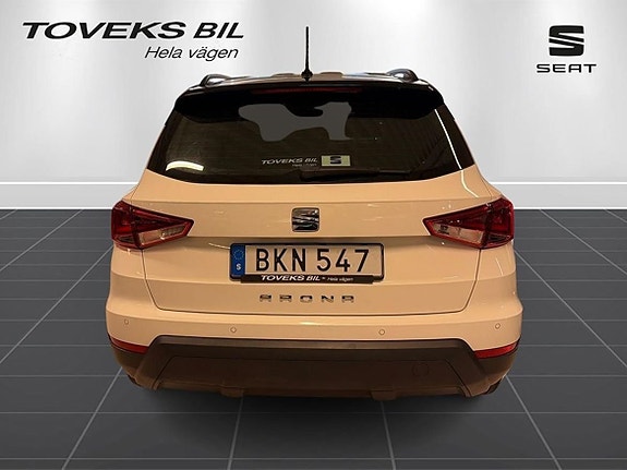 Seat Arona 3 of 21