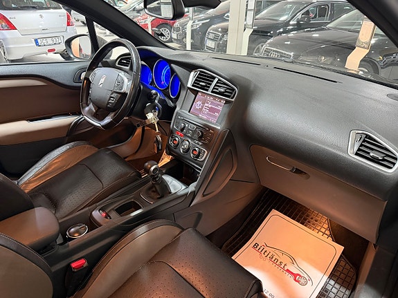 Citroen DS4 7 of 9