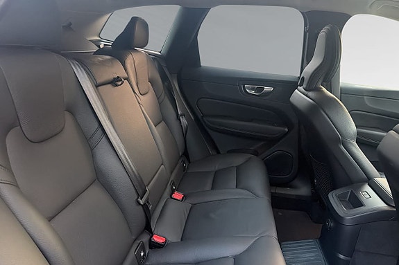 Volvo XC60 12 of 13