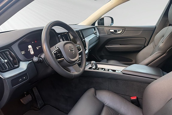 Volvo XC60 8 of 13