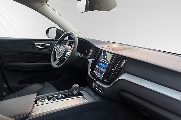 Volvo XC60 11 of 13