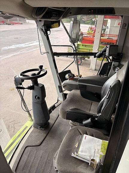 CLAAS Lexion 760 13 of 19