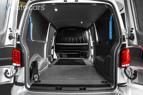 Volkswagen Transporter 15 of 30