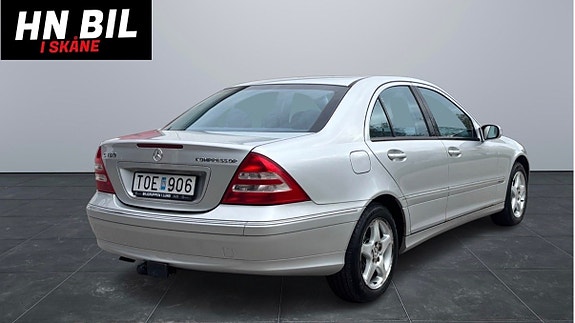 Mercedes-Benz C180 3 of 14