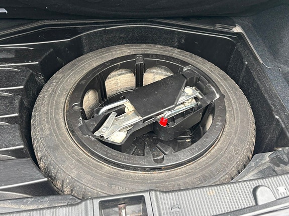 Mercedes-Benz C180 13 of 14