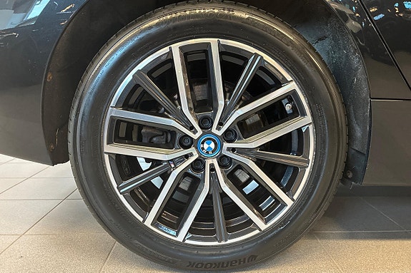 BMW 225e 14 of 19
