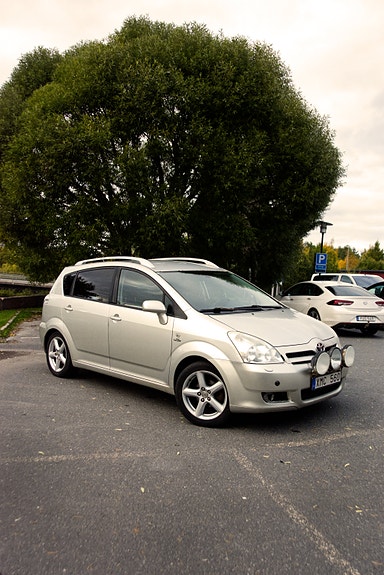 Toyota Corolla Verso 5 of 9