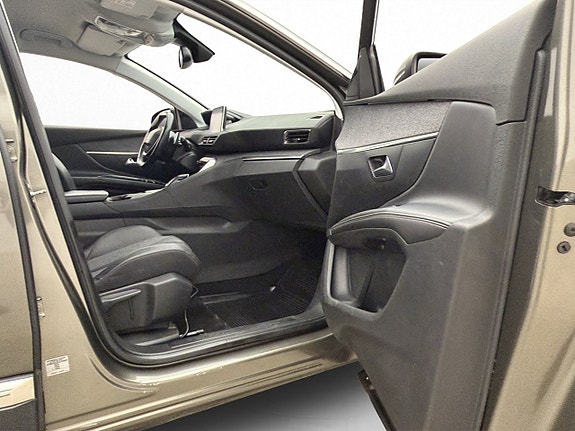 Peugeot 5008 20 of 27