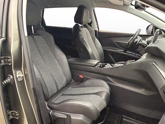 Peugeot 5008 21 of 27