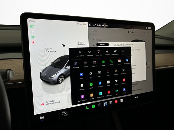 Tesla Model Y 21 of 30