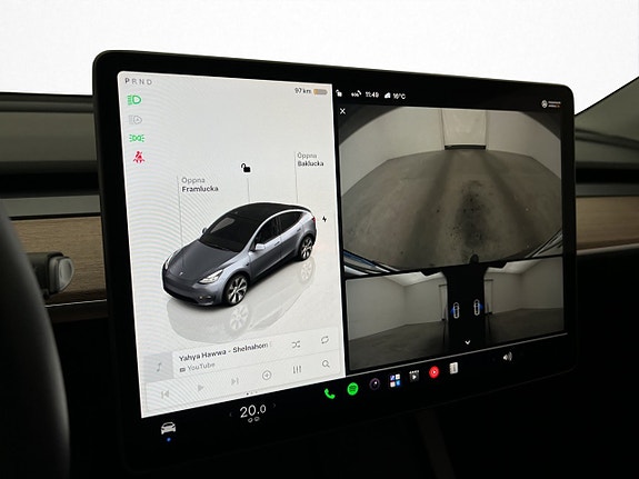 Tesla Model Y 19 of 30
