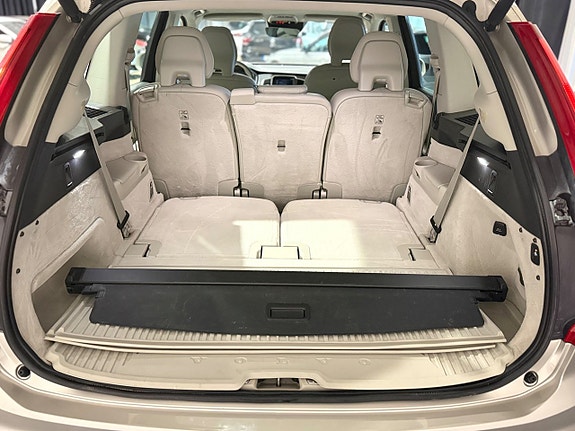 Volvo XC90 12 of 22