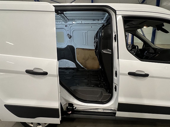 Ford Transit Connect 20 of 24