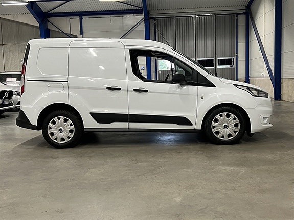 Ford Transit Connect 2 of 24