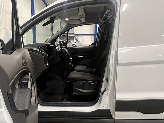 Ford Transit Connect 7 of 24