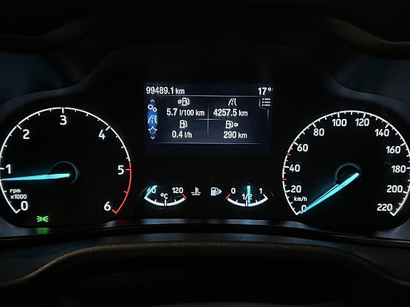 Ford Transit Connect 11 of 24