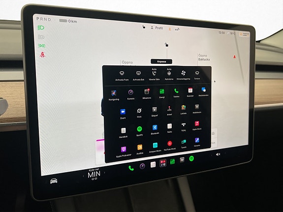 Tesla Model Y 21 of 30