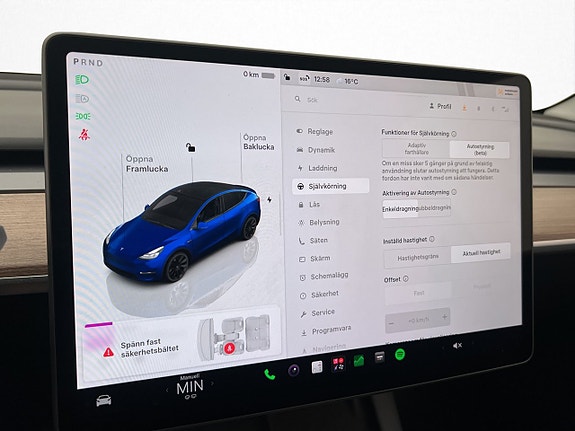 Tesla Model Y 23 of 30