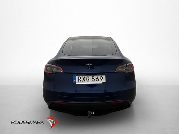 Tesla Model Y 7 of 30