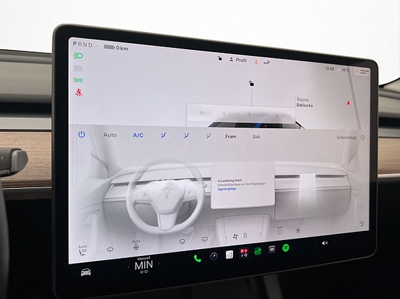 Tesla Model Y 25 of 30
