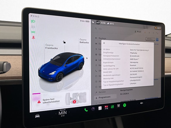 Tesla Model Y 24 of 30