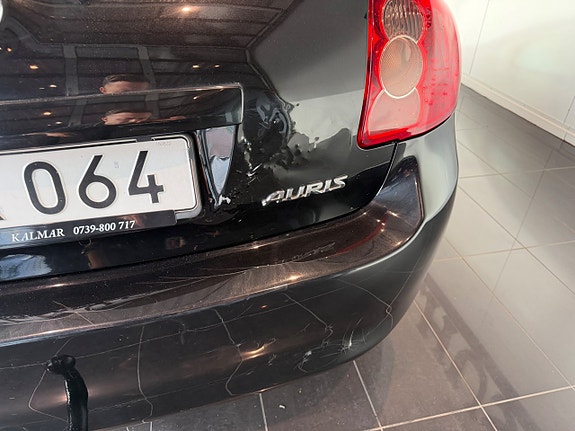Toyota Auris 3 of 6
