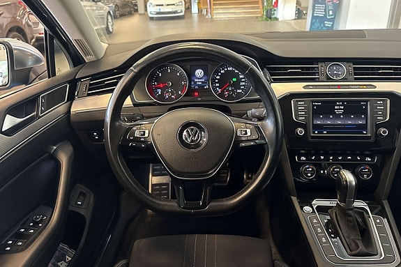 Volkswagen Passat Alltrack 15 of 18