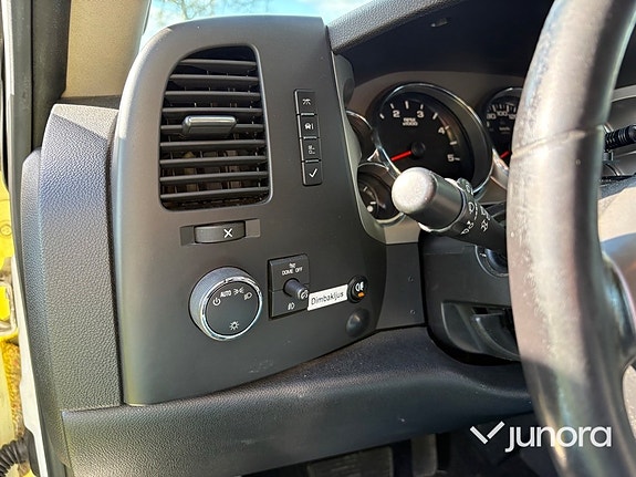 Chevrolet Silverado 2500 20 of 27