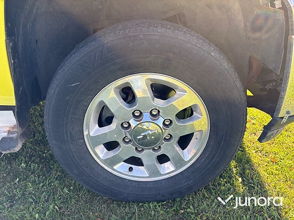 Chevrolet Silverado 2500 15 of 27