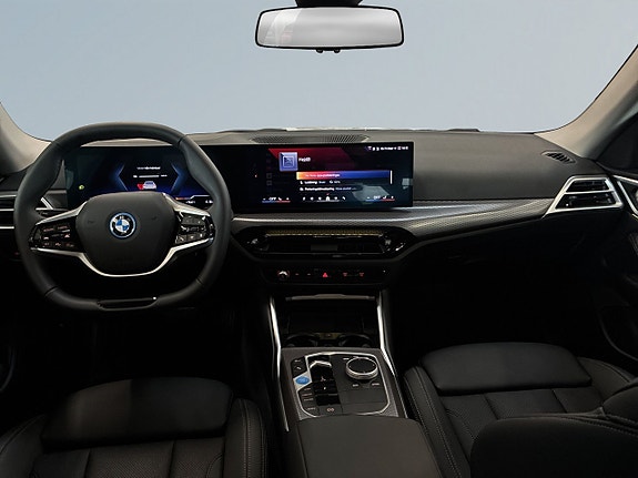 BMW i4 8 of 24