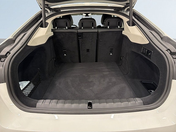 BMW i4 12 of 24