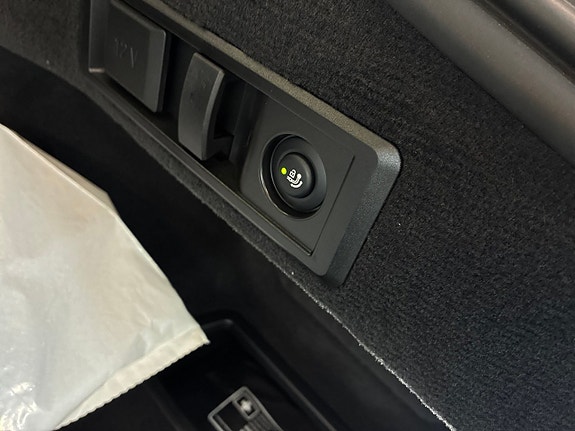 BMW i4 18 of 24