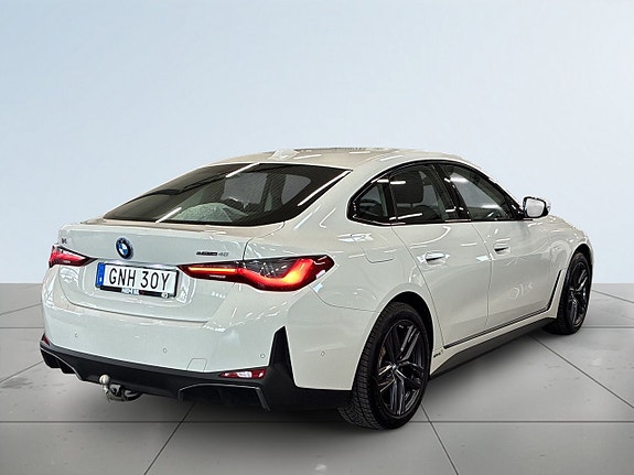 BMW i4 6 of 24