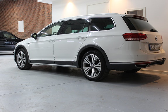 Volkswagen Passat Alltrack 7 of 17