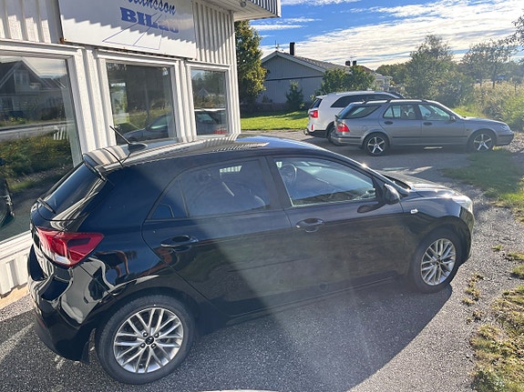 Kia Rio 8 of 10