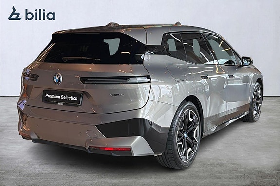 BMW iX 5 of 21
