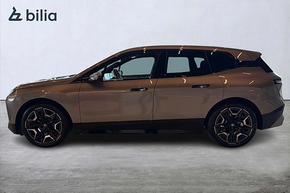 BMW iX 7 of 21