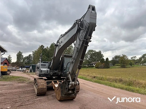 Bandgrävare SANY SY215C LC med Engcon tiltrotator 13 of 30