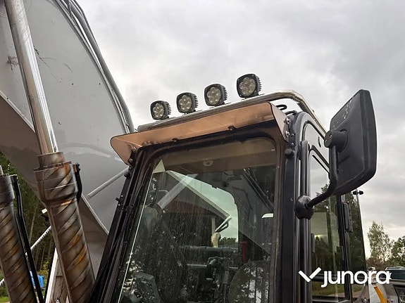 Bandgrävare SANY SY215C LC med Engcon tiltrotator 22 of 30