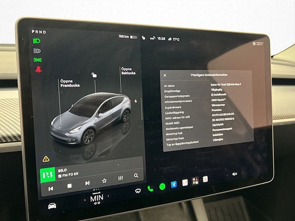 Tesla Model Y 23 of 30
