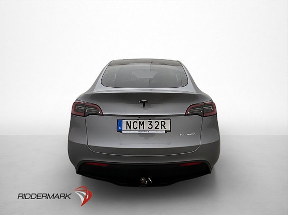 Tesla Model Y 9 of 30