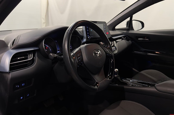 Toyota C-HR 9 of 22
