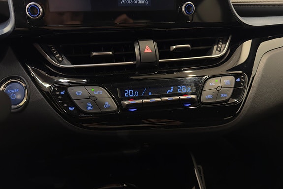 Toyota C-HR 17 of 22