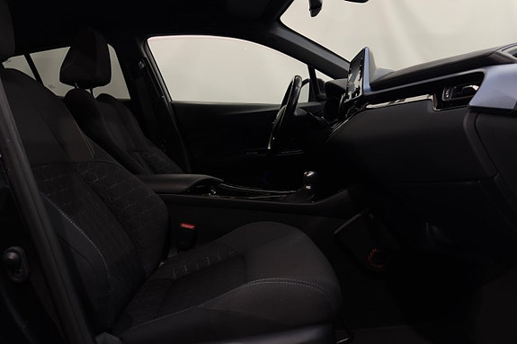 Toyota C-HR 19 of 22