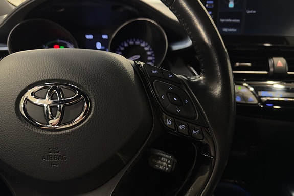 Toyota C-HR 13 of 22