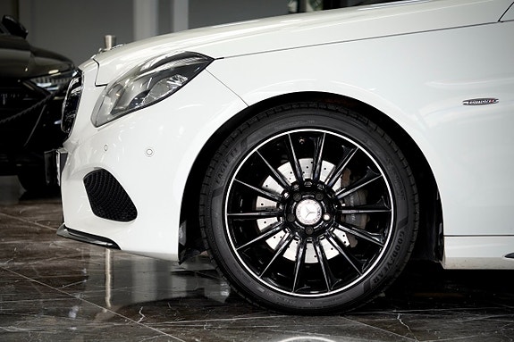 Mercedes-Benz E220 6 of 18