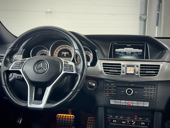 Mercedes-Benz E220 15 of 18