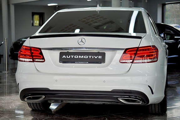 Mercedes-Benz E220 8 of 18