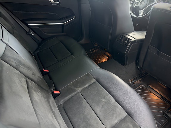 Mercedes-Benz E220 18 of 18